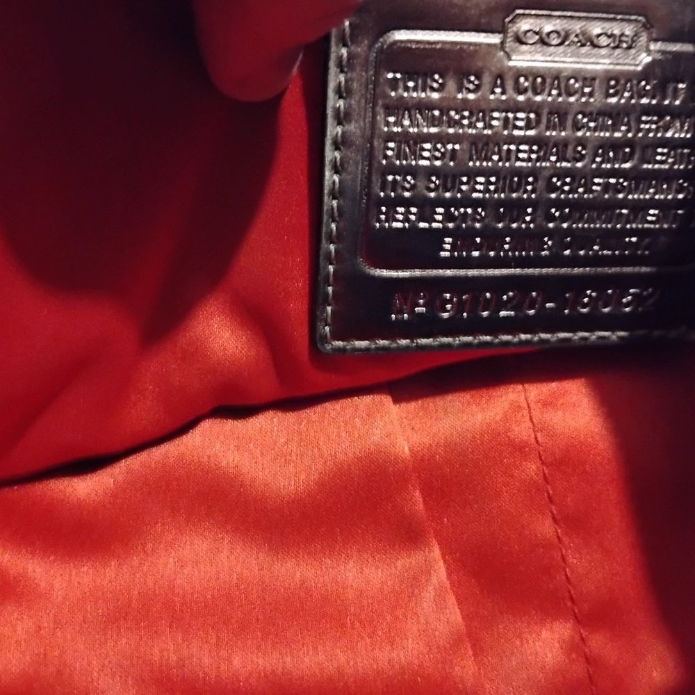 Handbag - Picture 2 of 2